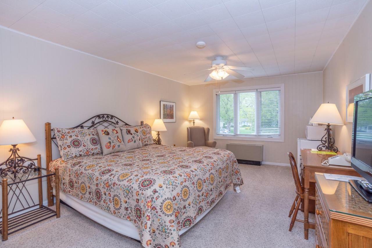 Village Green Lodge Ephraim Room photo