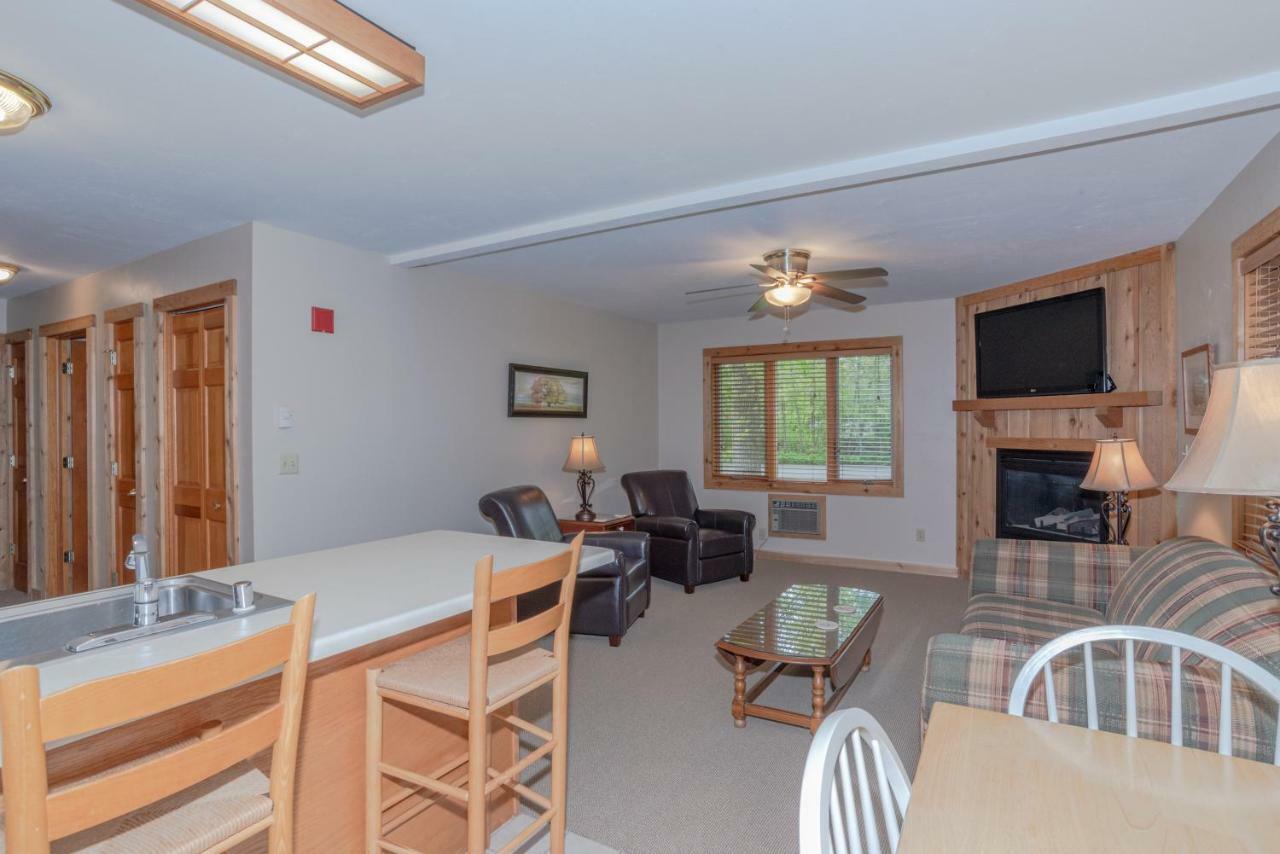 Village Green Lodge Ephraim Room photo