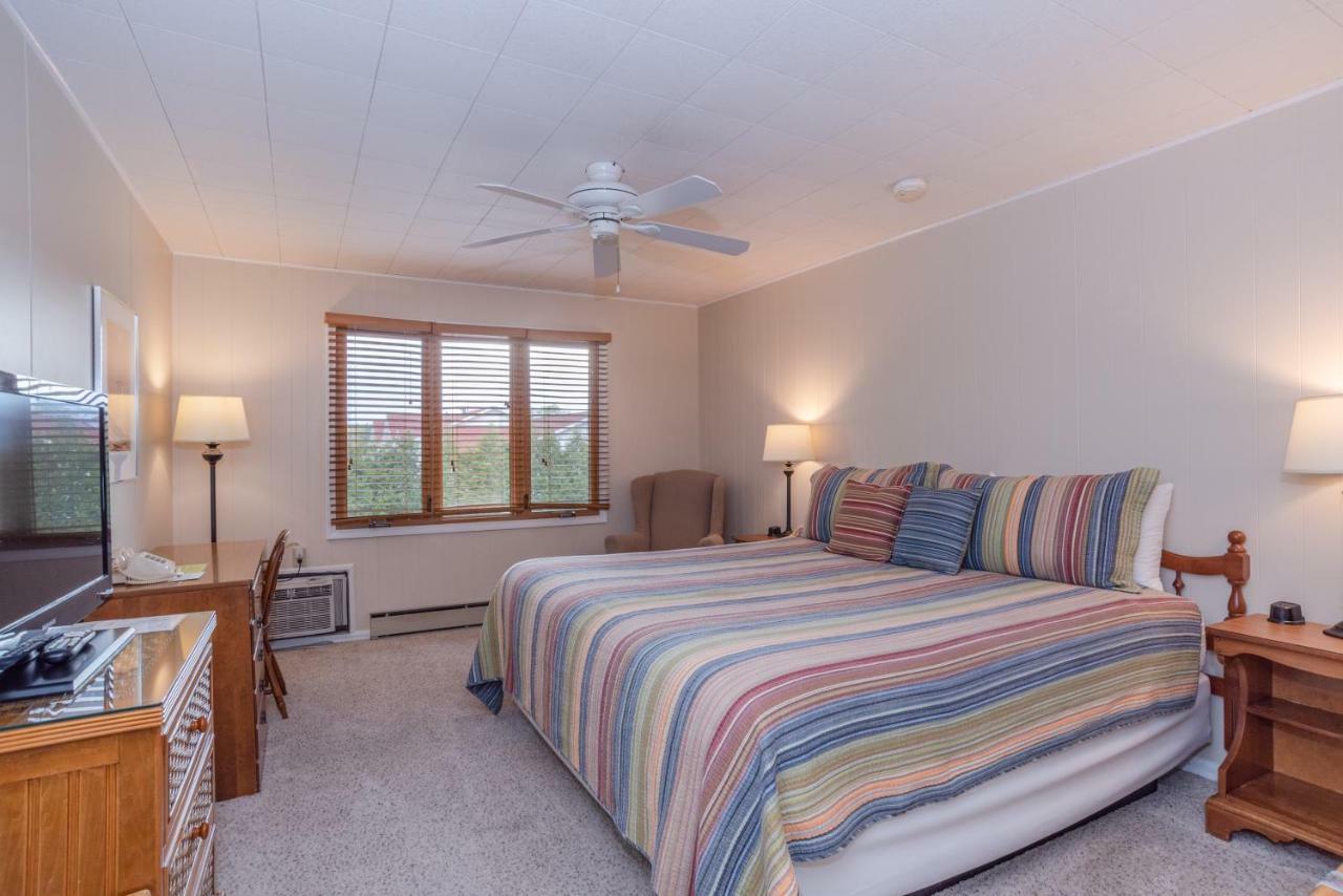 Village Green Lodge Ephraim Room photo
